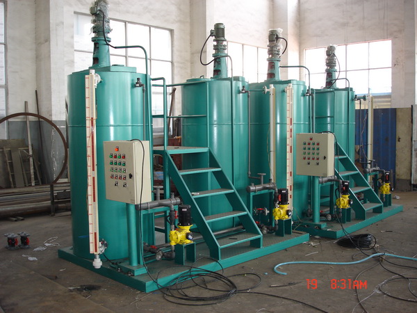 全自动加药装置